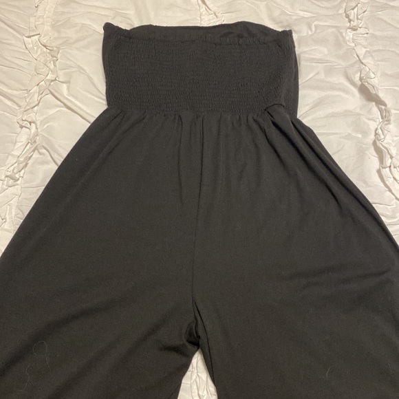 super cute black cross front jumper - Picture 2 of 4